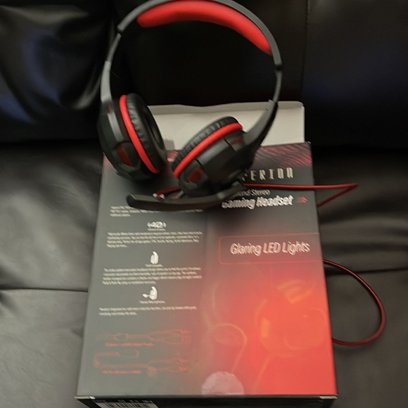 New Hyperion Gaming Headset - Red and Black - Picture 7 of 7